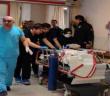 Testerenin bıçağı boynunu kesen işçi ağır yaralandı
