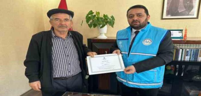 Yardımsever vatandaş hac parasını depremzedeler için bağışladı