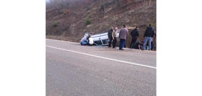 Tokat’ta kontrolden çıkan otomobil ters döndü: 2 yaralı