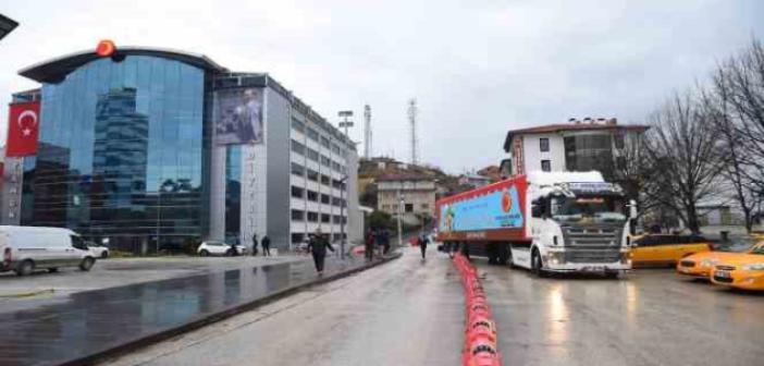 Kastamonu Belediyesi, Mobil Çocuk Tiyatro Tırını çadır kentlere gönderdi