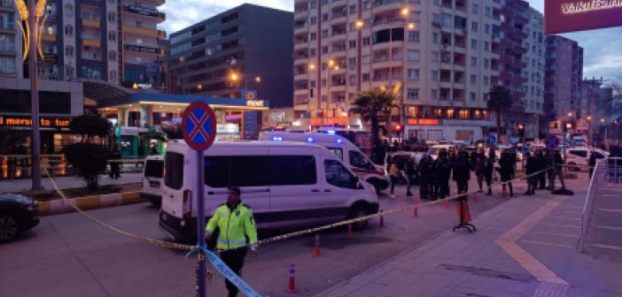Kırmızı ışıkta infaz: 2 ölü, 1 yaralı! İsimler belli oldu