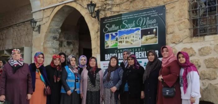 Depremzede Kadınlar Sultan Şeyhmus Türbesini Ziyaret Etti
