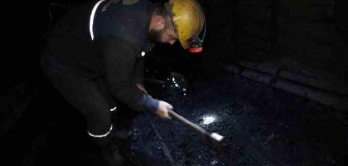 Maden ocağında ilk sahur: Yerin metrelerce altında kömür kazan madenciler sahur yaptı