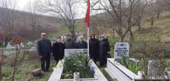 Şehit onbaşı kabri başında anıldı