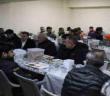Vali Atay depremzedelere yuva yapan işçilerle iftar açtı
