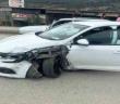 Gazipaşa’da iki otomobil çarpıştı: 2 yaralı