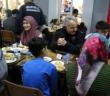 Burdur’da depremzedeler iftar yemeğinde buluştu