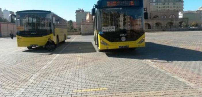 Belediye otobüsüne durak yolcularından tepki
