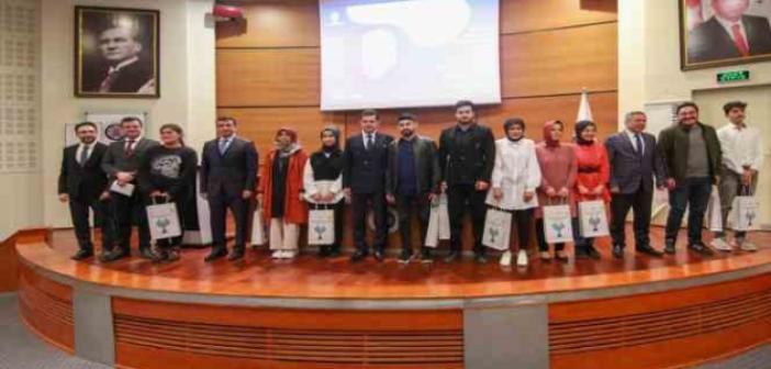Erzurum kitap akademisi mezunlarını veriyor