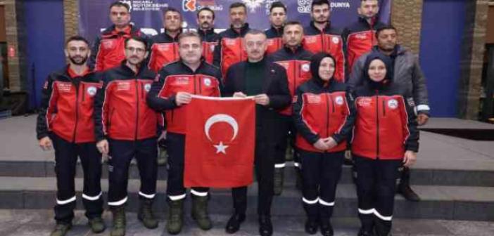 Başkan Büyükakın: "Dünyanın her yerindeki afetlere karşı hazırlıklı olacak şekilde teyakkuzdayız"