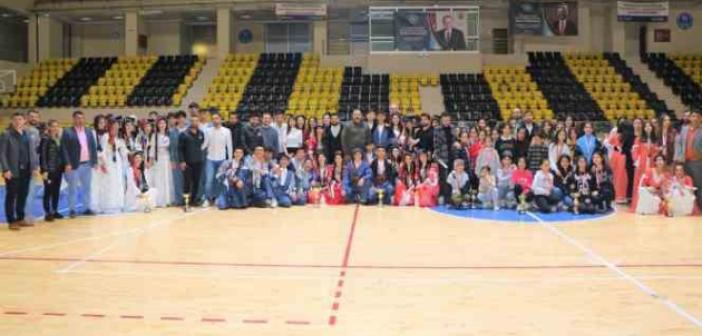 Siirt’te okul sporları halk oyunları müsabakaları sona erdi