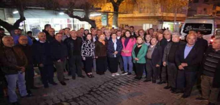 Aydın Büyükşehir Belediyesi kentin birçok noktasında iftar sofraları kuruyor