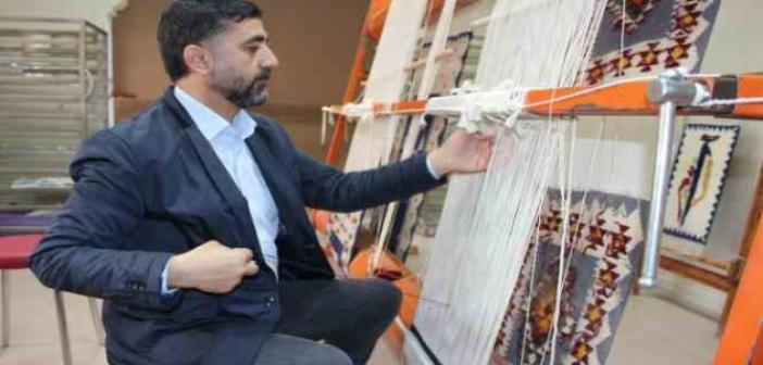 Depremzede sanatçı ve akademisyenden depremde zarar görenler için "Gönül" sergisi