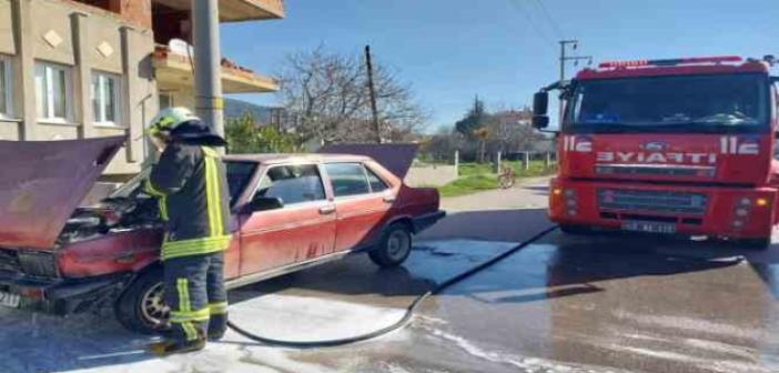 Burdur’da muayeneye götürülen araç yolda alev aldı