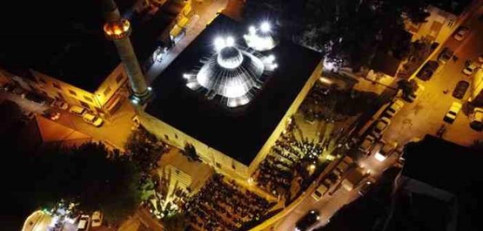 6 asırlık Hoş Kadem Camii, Kadir Gecesi doldu taştı