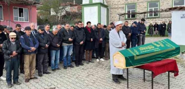Yönetmen Nuri Bilge Ceylan’ın annesinin cenazesi Çanakkale’de toprağa verildi