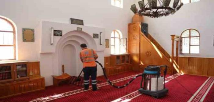 Aksaray’da camiler bayram namazına hazırlanıyor