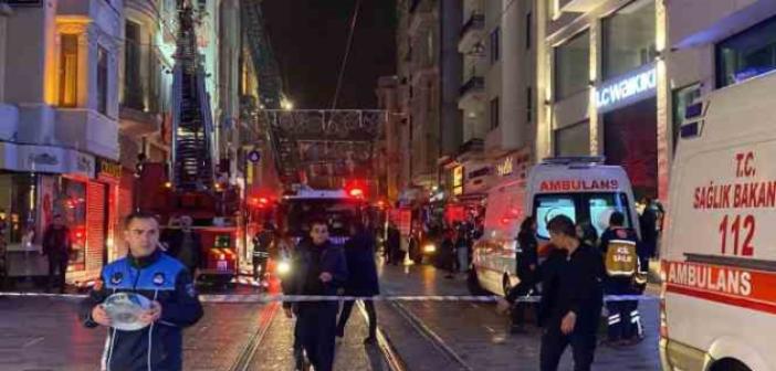 İstiklal Caddesi’nde otelde yangın paniği: Mahsur kalanları itfaiye kurtardı