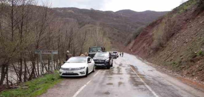 Tunceli’de otomobil çaya uçtu: 3 genç kayıp