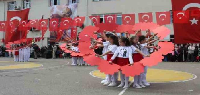 Sinop’ta minik öğrencilerden 23 Nisan gösterileri