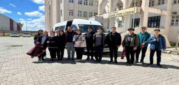 Kars’tan 24 öğrenci satranç turnuvası için yola çıktı