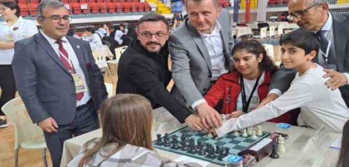 Karaman’da okul sporları satranç grup müsabakaları başladı