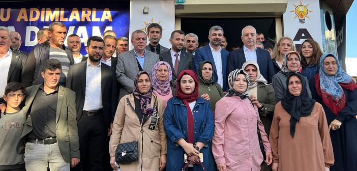 AK Parti Mardin Milletvekili adayı Faruk Kılıç seçim çalışmasını Dargeçit’te sürdürdü