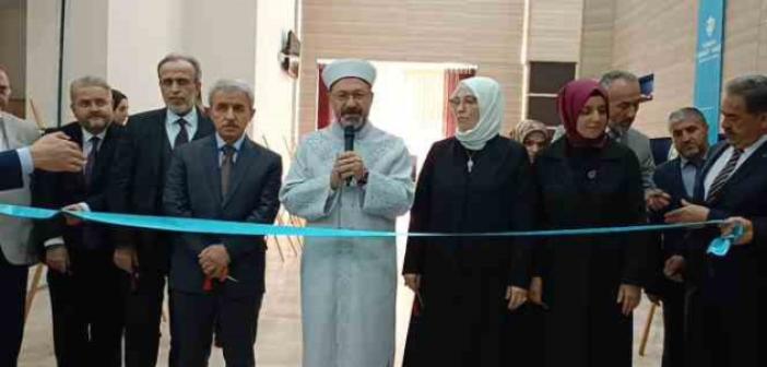 Diyanet İşleri Başkanı Erbaş, Tekirdağ Hafızlık Kız Kur’an Kursu icazet törenine katıldı