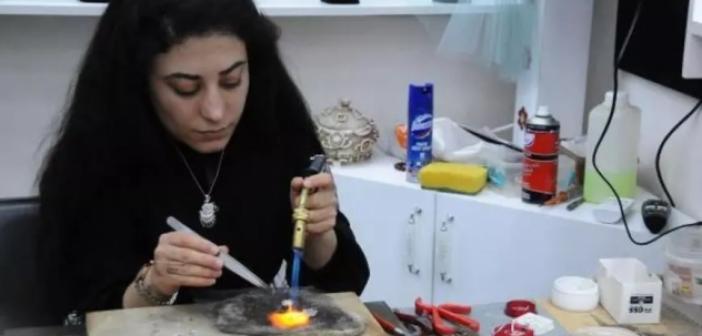 3 bin yıllık 'Telkari', kadın ustanın elinde şekilleniyor