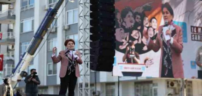 İYİ Parti Genel Başkanı Akşener: "18-26 yaş arasındaki gençlere iş bulana kadar 2 bin 500 lira maaş ödeyeceğiz"
