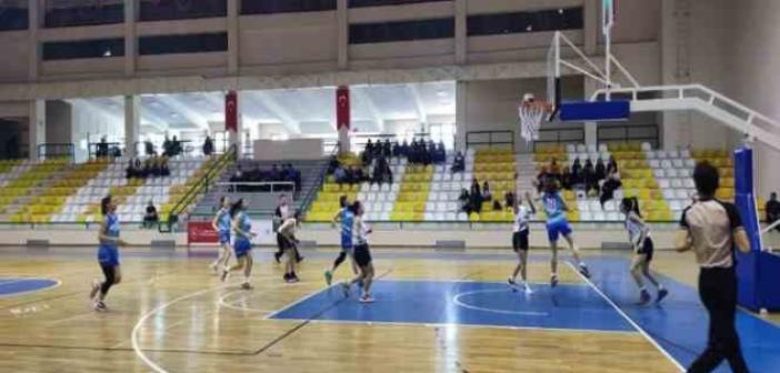 Burhaniye’de Basketbol Okul Sporları Genç Kız Bölge Müsabakaları başladı