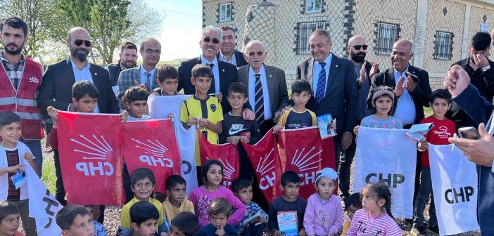 CHP adayları Derik’te seçim çalışması yürüttü