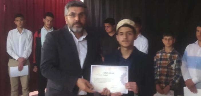 Midyatlı öğrenci, Kuran-ı Kerim'i güzel okuma yarışmasında Mardin birincisi oldu