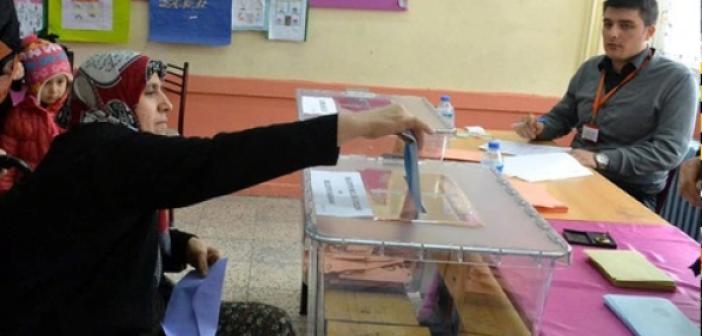 Mardin'de oy kullanma işlemi başladı