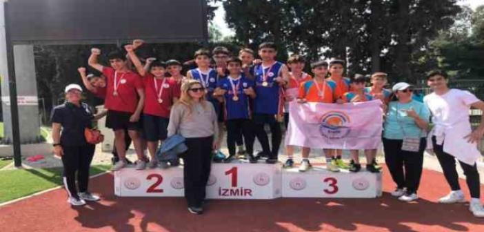 Bayraklılı atletizmciler yarı finalde