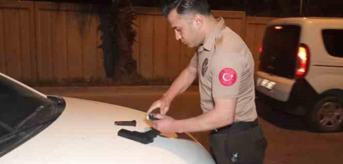 Adana’da polis ve bekçiler el bombasıyla eylem yapacak PKK’lı teröristi yakaladı