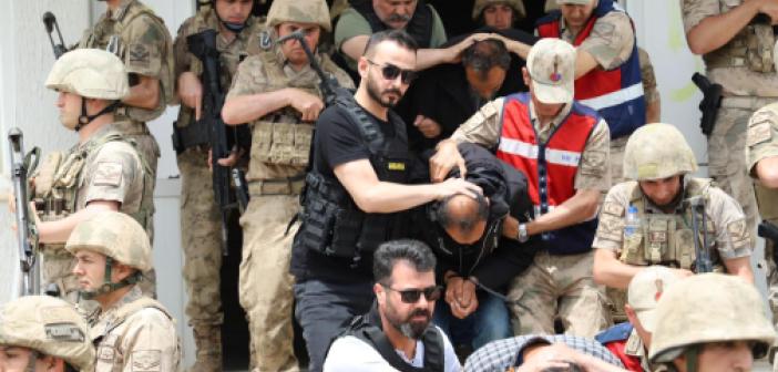 Iraklıları Jandarma kıyafeti ile yağmalayanlar yakalandı