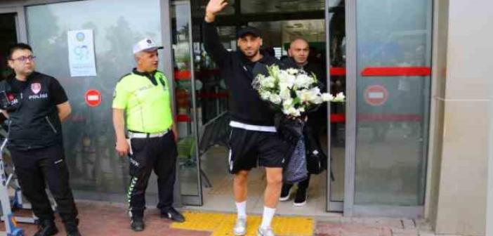 Beşiktaş kafilesi Adana’ya geldi