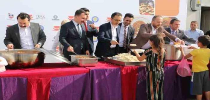 Depremzedeler ’Türk Mutfağı Haftası’nda Diyarbakır yemeklerini tattı
