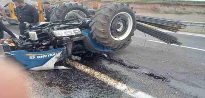 Diyarbakır’da demir taşıyan traktör devrildi: 1 yaralı