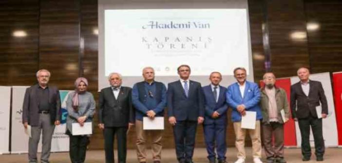 ‘Akademi Van’ projesinde 8 ayda 400 öğrenciye eğitim verildi