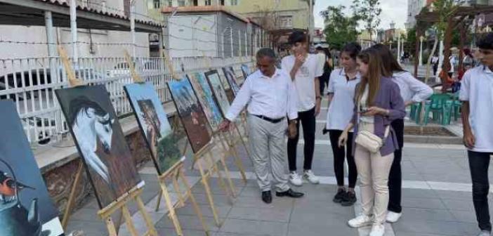 Silopi’de öğrenciler resimlerle çevre kirliliğine dikkat çekti