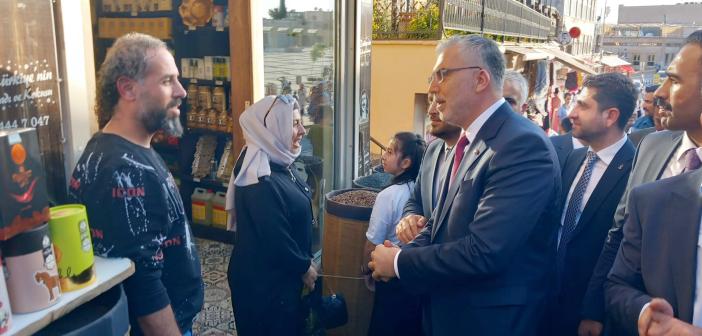 Bakan Işıkhan, Mardin’de esnafı ziyaret etti