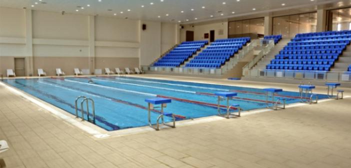 Yarı Olimpik Yüzme Havuzu Kapılarını Halka Açtı
