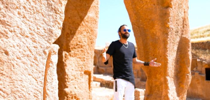 Mardinli Barawi’nin İlk Şarkısına Klip Mardin'de çekildi