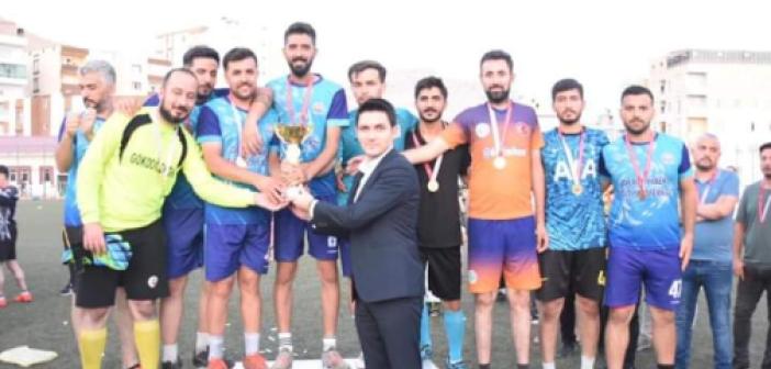 Derik’te Şehit Kaymakam Safitürk anısına futbol turnuvası