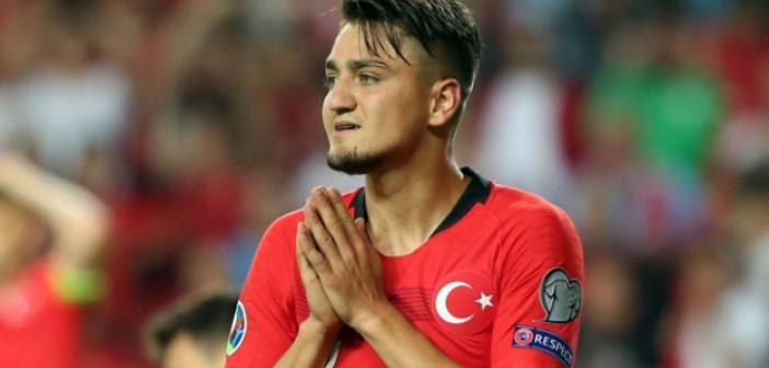 Cengiz Ünder, Fenerbahçe için İstanbul'a geliyor.