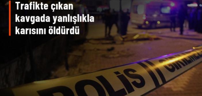Yol verme kavgasında eşini öldürdü