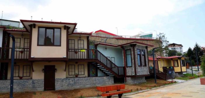 Tarihi Ordu Evleri Çamlı Köşk’te