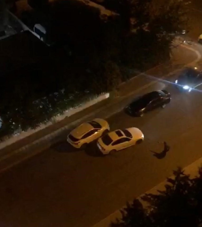 Diyarbakır’da şüpheli şahıs kaçtı, polis tekerlere ateş ederek durdurmaya çalıştı